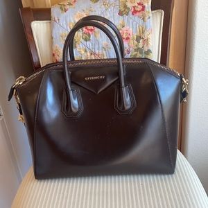 Givenchy Medium Antigona
